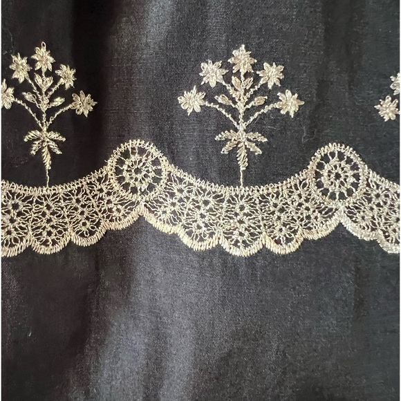 Women’s Ann Taylor Black and Gold Lace Trim Cocktail Dress - Picture 6 of 7